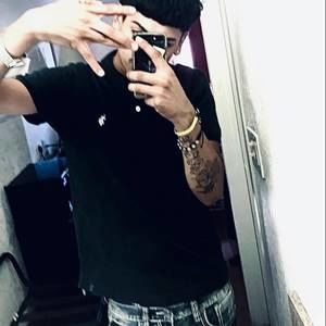 Meet your Posher, Jonathan